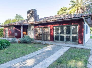 Casa de 5 ambientes, La Plata · Casa 2 Dorm. en Venta, 218 m² Totales, Calle 405 Villa Elisa