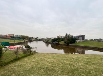 Casa · 170m² · 4 Ambientes · 3 Cocheras · Casa en Venta en Barrio El Cazal, Al Río con Amarra