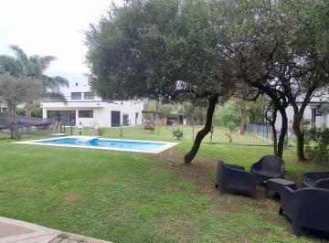 Casa · 5 Ambientes · Alquiler Casa Valle del Golf, Sin Muebles. 3d 3b Piscina Comodidad y Confort Excelente!