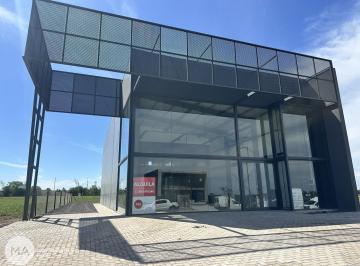 Local comercial · 375m² · 4 Ambientes · Alquiler | Local Comercial 375 m² - Calmo - Funes