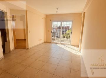 Departamento · 40m² · 2 Ambientes · Alquiler - Departamento 2 Amb con Balcon - Ramos Mejia