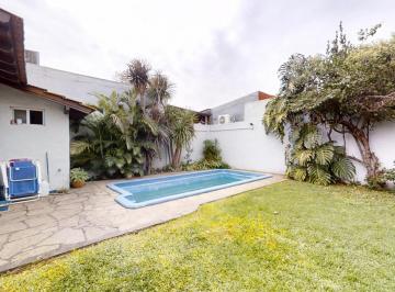 Casa · 166m² · 5 Ambientes · 1 Cochera · Casa en Venta de 5 Ambientes en Villa Adelina con Jardín, Pileta y Cochera