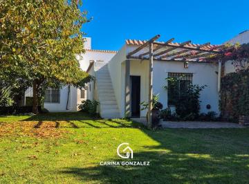 Casa · 173m² · 7 Ambientes · Casa Barrio Pinar II Plottier