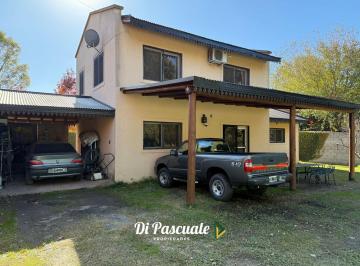 Casa · 132m² · 4 Ambientes · 2 Cocheras · Venta Apto Crédito Hipotecario Casa 4 Ambientes Parque y Galería Barrio Semi Cerrado - La Reja