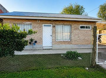 Casa · 50m² · 3 Ambientes · 1 Cochera · Venta Casa 3 Ambientes y Parque - Chascomús