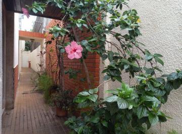 PH · 95m² · 4 Ambientes · Alquiler Casa Interna en PH con Quincho