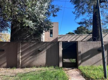 Casa · 200m² · 4 Ambientes · 3 Cocheras · Zona Triangulo - 622 m Lote - Segunda Vivienda