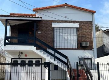 PH · 95m² · 4 Ambientes · PH en Alquiler