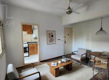 Bodega-Galpón · 60m² · 4 Ambientes · En Venta 2 Dorm. a Una Cuadra de Plaza Colón