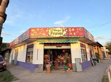 Local comercial · 234m² · Esquina Comercial, 3 Locales + Depósito + Depto