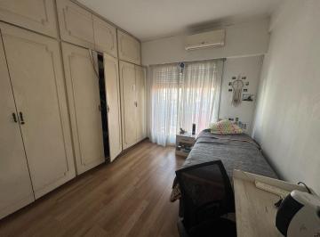Bodega-Galpón · 110m² · 4 Ambientes · Oportunidad 8 y 49 La Plata Centro Departamento en Venta Tres Dorm.