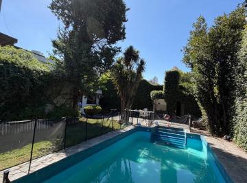 Casa · 268m² · 6 Ambientes · 2 Cocheras · Casa en Lomas de Zamora