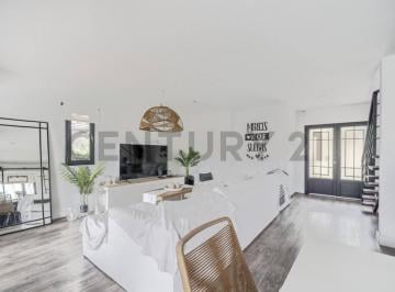 Casa · 170m² · 5 Ambientes · 5 Cocheras · Venta Casa 5 Ambientes con Pileta en Los Arces La Cañada de Pilar
