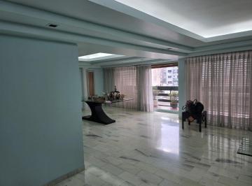 Departamento de 5 ambientes, Flores · Piso Exclusivo por Calidad y Ubicacion y Superficie con Balcon Aterrazado y Cochera