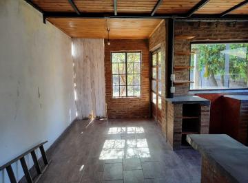 Casa · 125m² · 5 Ambientes · 1 Cochera · Casa 2 Dorm 2 Baños con Potencial Comercial