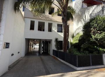 Departamento · 50m² · 2 Ambientes · 1 Cochera · Alquiler Dpto un Dorm Amoblado en 37 y 13