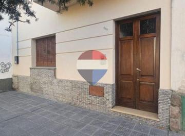 Casa · 150m² · 7 Ambientes · Alquiler Casa Ramirez de Velazco - 7 Ambientes