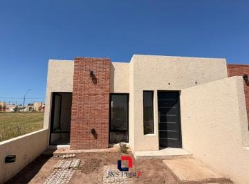 Casa · 77m² · 3 Ambientes · Dúplex en Cuestas de Manantiales