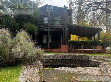 Quinta vacacional · 500m² · 12 Ambientes · Quinta en Villa Tacu - Zonda