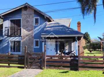Quinta vacacional · 130m² · 3 Ambientes · Casa Quinta en Venta en Barrio Parque Sakura, Exaltación de La Cruz, G. B. a. Zona Norte