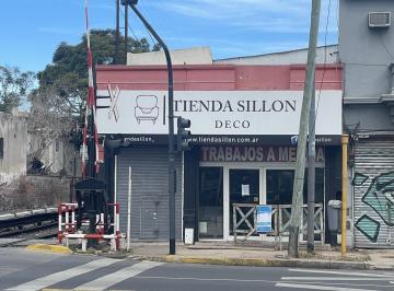 Local comercial · 307m² · Local en Paternal con Entrepiso y Depósito