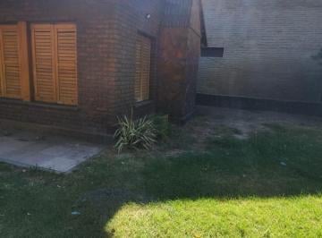 Casa · 190m² · 7 Ambientes · 1 Cochera · Casa en Neuquen