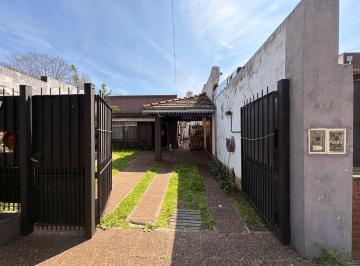 Casa · 100m² · 3 Ambientes · 2 Cocheras · Venta Casa 2 Dorm. en San Isidro