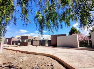 Terreno · 753m² · Lote en Venta 753 m² en Barrio Liceo Country Club Etapa 4, Luján, Mza.