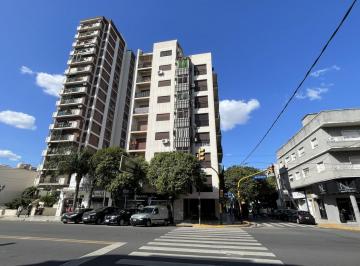 Departamento · 38m² · 2 Ambientes · 2 Ambientes Al Frente con Balcon Sobre Av de Mayo