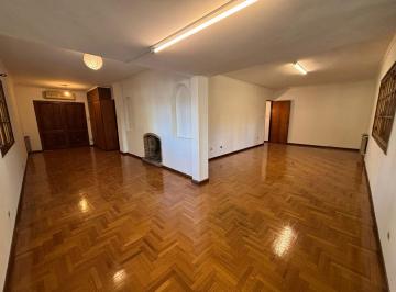 Departamento · 206m² · 6 Ambientes · 1 Cochera · Departamento Céntrico