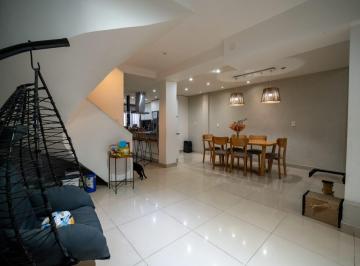 Casa · 175m² · 5 Ambientes · Casa en Venta de 6 Ambientes en Parque Avellaneda