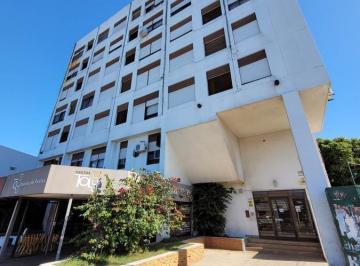 Departamento · 1m² · 2 Ambientes · Excelente Dpto Al Frente, 7 y 520 5to Piso 1 Dorm Amplio C/ Placard, Coc, Living/com, Lav