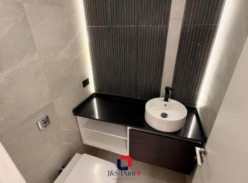Casa · 90m² · 3 Ambientes · 2 Cocheras · Casa en Docta Av