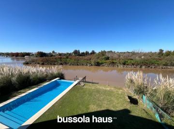 Casa · 219m² · 4 Ambientes · 2 Cocheras · Casa en Venta 3 Dorm. Al Río en Barrio El Canal