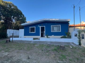 Casa · 77m² · 4 Ambientes · 1 Cochera · Venta Casa Dos Dorm con Pileta en San Roque