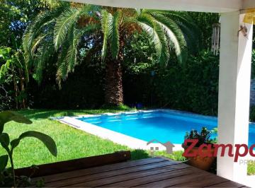 Galeria y pileta · Casa en Las Lomas - Jockey