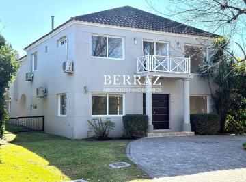 Casa · 297m² · 6 Ambientes · 3 Cocheras · Casa Venta 4 Dorm. Barrio Boulevares Lote de 941 m² Pilar, Zona Norte