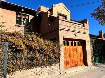 Departamento de 4 ambientes, Neuquén · Duplex en Alquiler – Calle Roca 1300, Neuquén