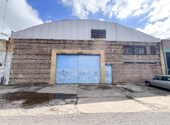 Bodega-Galpón · 1010m² · 5 Ambientes