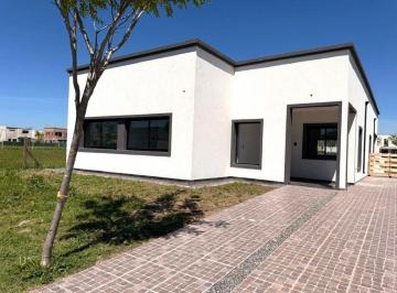 Casa de 6 ambientes, Pilar · Casa en Venta con 4 Dorm. en San Pablo