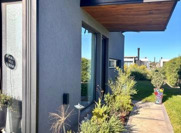 Casa · 112m² · 4 Ambientes · 2 Cocheras · Casa en Venta en Canning | Lares de Canning