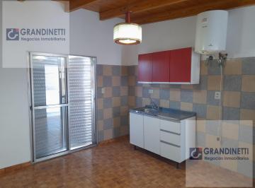 Casa · 30m² · 2 Ambientes · Casa en Planta Alta de Escalera