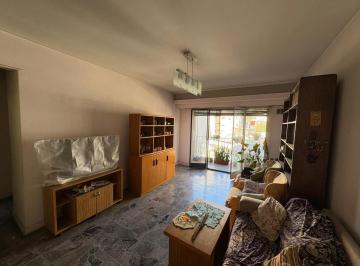 Departamento · 70m² · 3 Ambientes · Luminoso 3 Ambientes con Balcón a La Calle