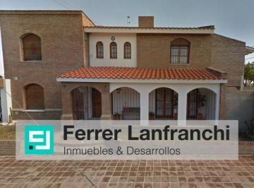 Casa · 287m² · 8 Ambientes · 3 Cocheras · Casa Bº Parque San Francisco Apto Crédito