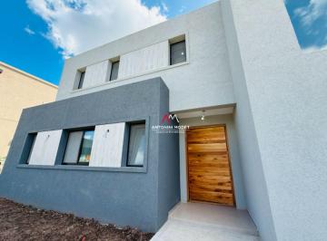 AMN-AMN-3979_2 · Venta de Casa en Santa Elena - Pilar