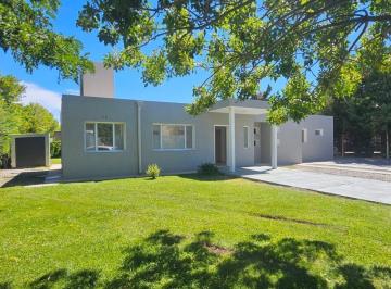 Casa · 121m² · 4 Ambientes · Venta Casa 2 Dormi - B° Privado Comahue Golf Club - Neuquén