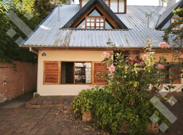 Casa · 120m² · 4 Ambientes · 1 Cochera · Venta Casa 3 Dorm. - Casco Centrico - San Martin de Los Andes