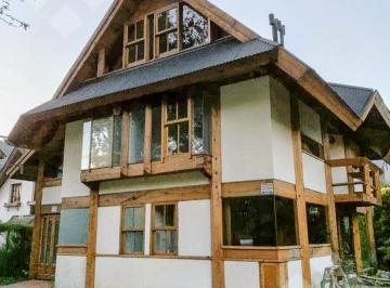 Casa · 208m² · 7 Ambientes · 1 Cochera · Venta Casa 4 Dorm. - Calle Cipreses - San Martin de Los Andes