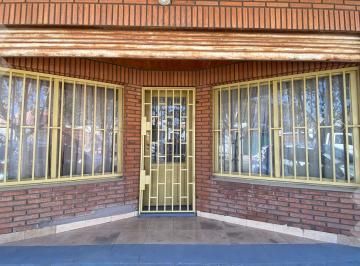 Casa · 189m² · 5 Ambientes · 1 Cochera · Venta Casa 3 Dorm. con Cochera y Monoambiente - Neuquen Capital