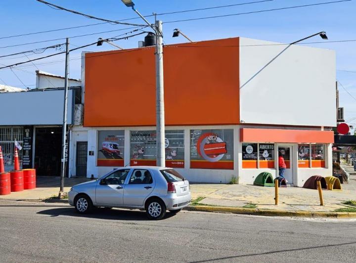 Local comercial · 452m²